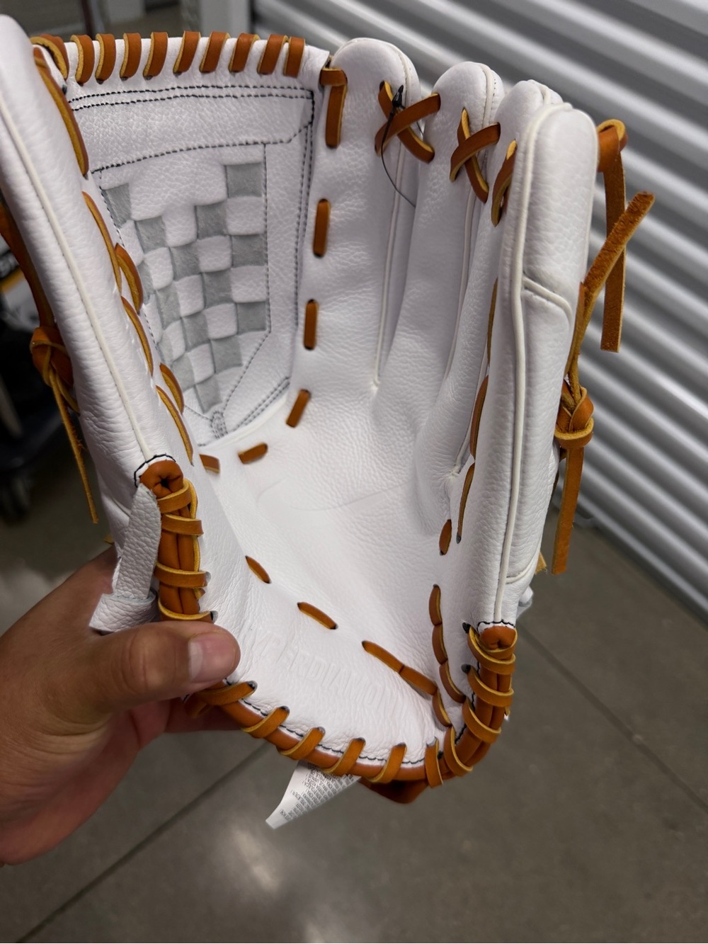 Nike Hyperdiamond Edge Softball Fielding Glove 12.5โ RHT | New with Tags - Picture 5 of 6